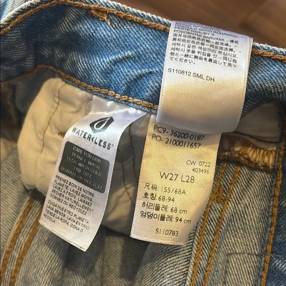 Distressed Levi’s medium indigo - Picture 5 of 5